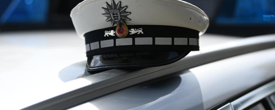 In Gegenverkehr geraten: Opel-Fahrer gefhrdet in Lrrach mehrere Autofahrer