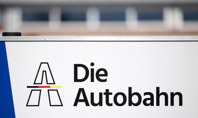 Verdacht auf Bestechlichkeit bei der Autobahn GmbH (Archivbild).  | Foto: Hendrik Schmidt/dpa