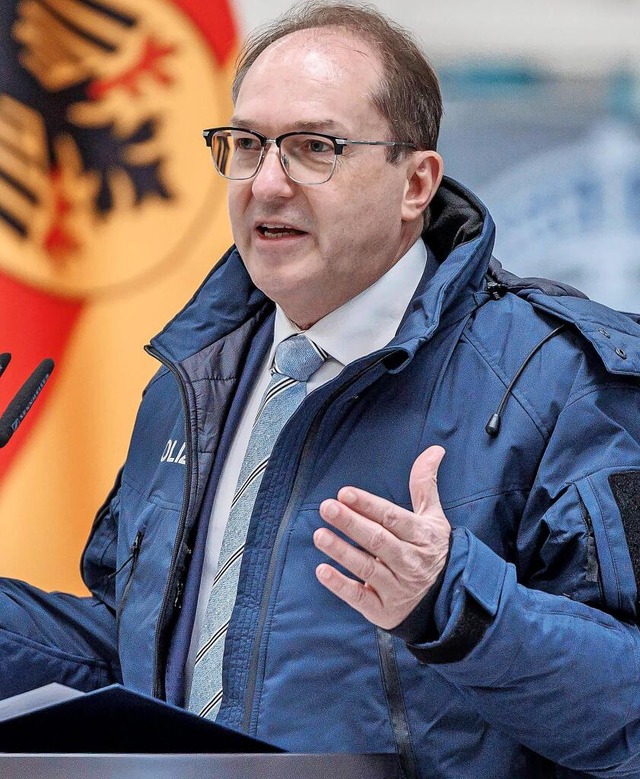 Will mehr Flüchtlinge aus Deutschland ...nnenminister Alexander Dobrindt (CSU). | Foto: IMAGO/Andreas Gora Will mehr Flüchtlinge aus Deutschland ...nnenminister Alexander Dobrindt (CSU). | Foto: IMAGO/Andreas Gora