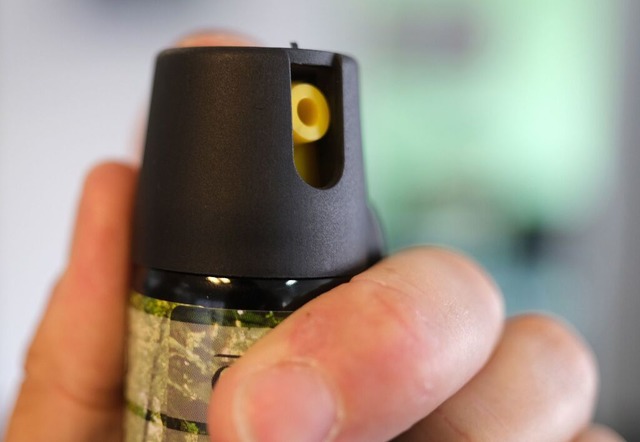 Ein Streit zwischen Hausbewohnern bei ...ete in gegenseitiger Krperverletzung.  | Foto: Bernd Weibrod (dpa/Symbolfoto)