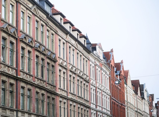Der n&auml;chste Schritt ist nun der Gang nach Karlsruhe. (Archivbild)  | Foto: Julian Stratenschulte/dpa