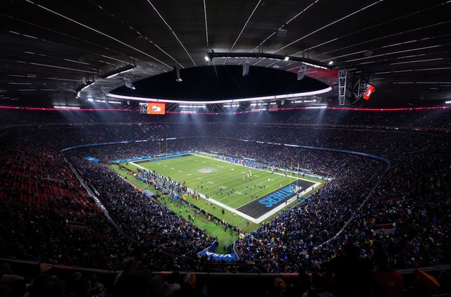 Die NFL kehrt 2026 wieder mit einem Ga...llianz Arena zur&uuml;ck. (Archivbild)  | Foto: Sven Hoppe/dpa