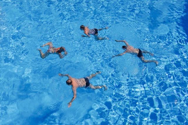 Dass ein Schwimmbad-Zuschuss nicht beantragbar ist, schlgt Wellen in Schopfheim