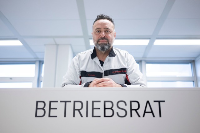 Ibrahim Aslan ist Gesamtbetriebsratsvorsitzender der Porsche AG.  | Foto: Marijan Murat/dpa