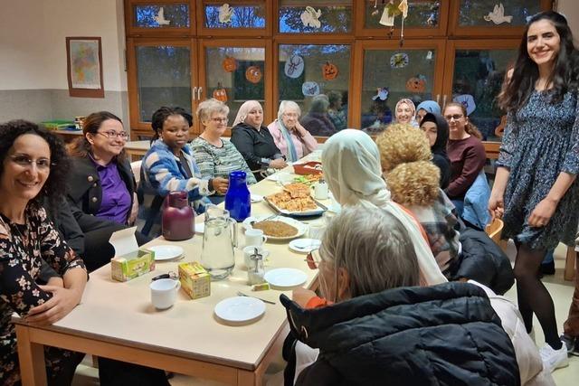 Austausch und Vernetzung – Seher Donner von der  Caritas Lahr verbindet mit ihrem Themen-Caf Frauen