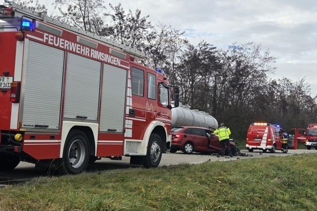 Zwei Menschen sterben bei schwerem Verkehrsunfall auf der B31 bei Breisach
