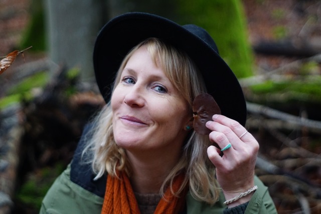 Nadja Frotscher-Kanka ist Pilzexpertin...Pilz ist ein Judasohr, ein Speisepilz.  | Foto: David Pister