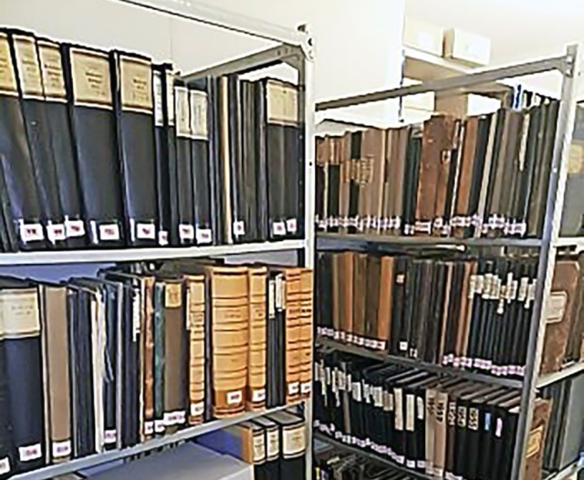 Im Neustdter Stadtarchiv schlummern so manche Schtze.  | Foto: Roland Weis