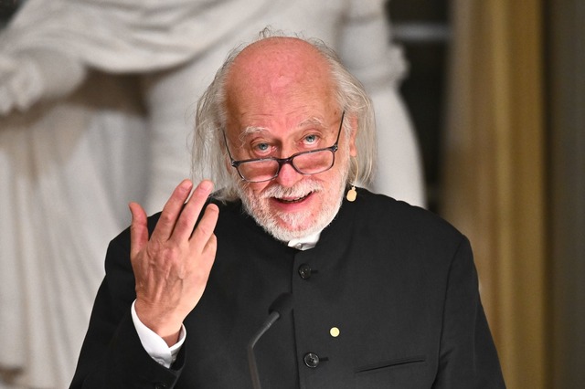 L&aacute;szl&oacute; Krasznahorkai ist...;hrige Literaturnobelpreistr&auml;ger.  | Foto: Claudio Bresciani/TT News Agency/AP/dpa