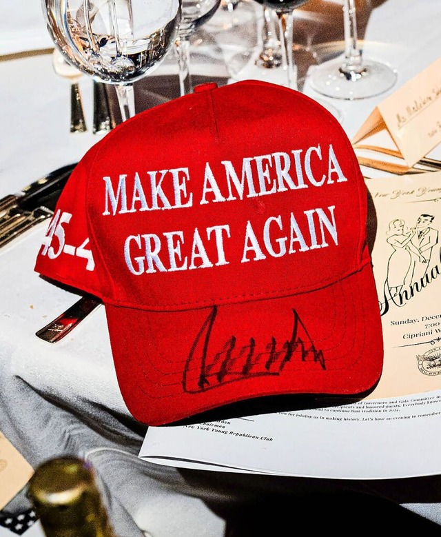 Die AfD soll drei gebucht haben: Minde... Club an der Wall Street in Manhattan. | Foto: IMAGO/Laura Brett/ZUMA Press Wire Die AfD soll drei gebucht haben: Minde... Club an der Wall Street in Manhattan. | Foto: IMAGO/Laura Brett/ZUMA Press Wire