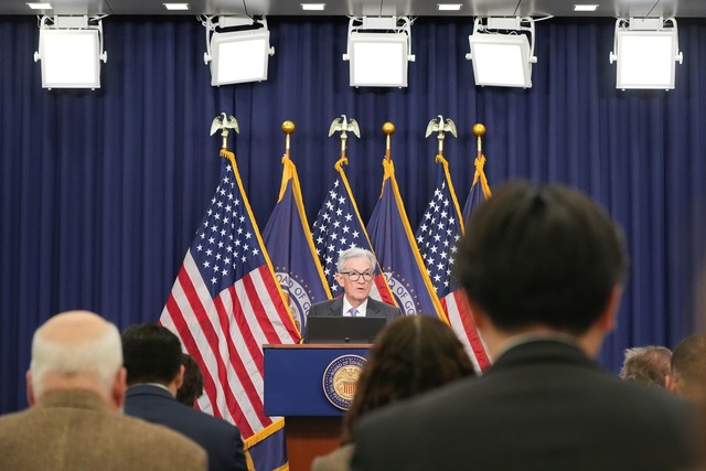 Fed-Chef Jerome Powell sieht keine &Au...lation seit dem letzten Zinsentscheid.  | Foto: Jacquelyn Martin/AP/dpa