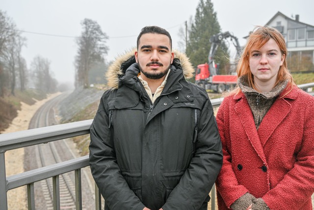 Das Trauma des Zugungl&uuml;cks l&auml;sst sich nur langsam verarbeiten.  | Foto: Jason Tschepljakow/dpa