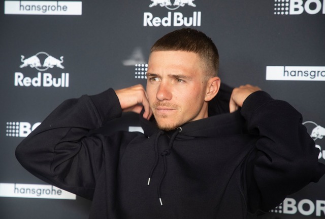 Der neue Star im Team: Doppel-Olympiasieger Remco Evenepoel  | Foto: Clara Margais/dpa