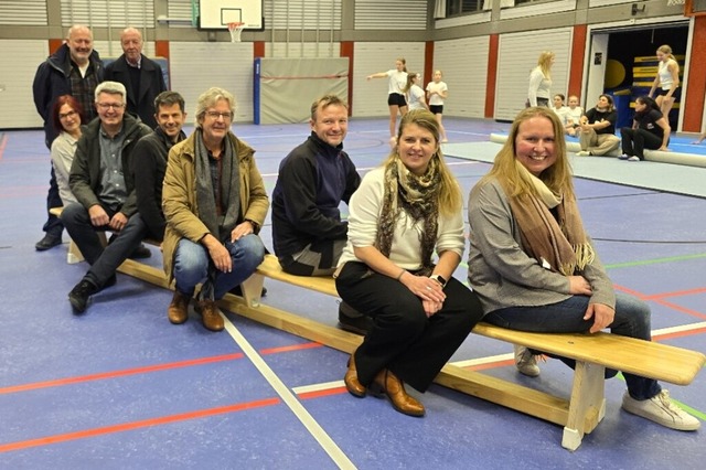 Freuen sich ber die Sanierung des Hal...arms und Ortsvorsteher Johannes Maier.  | Foto: Stadtverwaltung Weil am Rhein/Bhr
