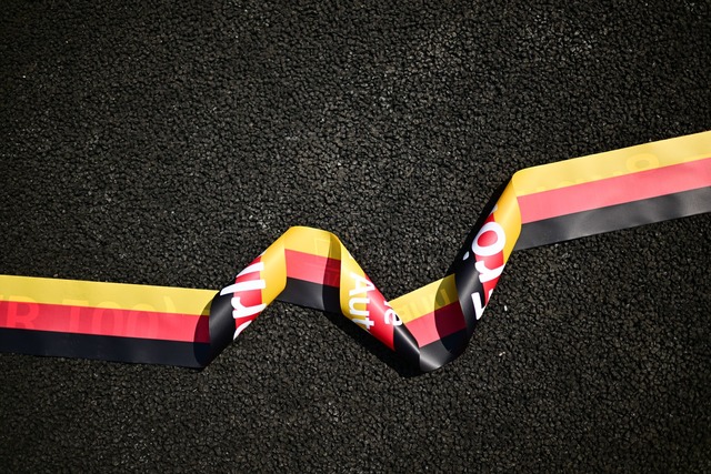 Wie hier bei der A100 in Berlin soll w...au in Deutschland folgen. (Archivfoto)  | Foto: Sebastian Christoph Gollnow/dpa