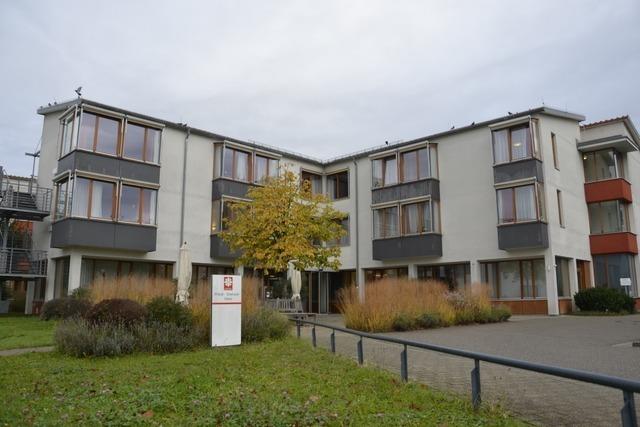 Prlat-Stiefvater-Haus in Ehrenkirchen: Michael Discher kmpft fr neues Vertrauen