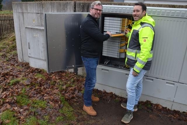 Husern nimmt neues Breitbandnetz in Betrieb
