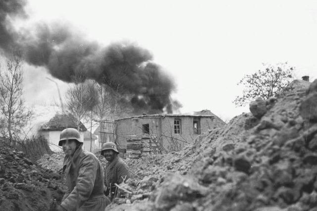 Ohne Zentrum, ohne Ziel, ohne Plot: Peter Waterhouse' Roman "Z Ysilon X"