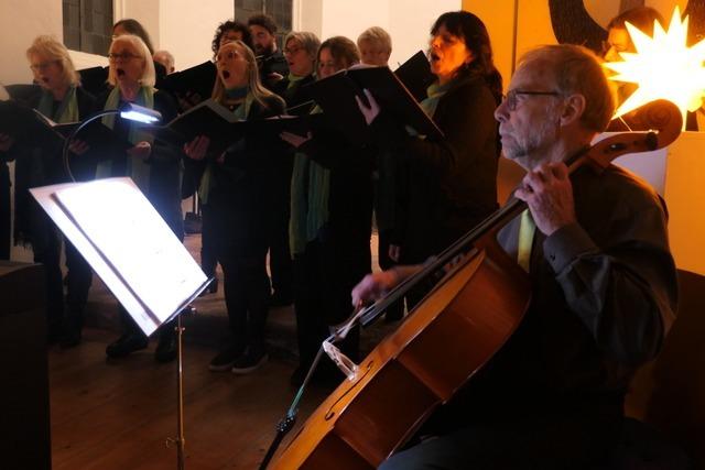 Adventskonzert von Dachor Rtenbach in Gschweiler prsentiert Weihnachtslieder und ein nachdenkliches Gedicht