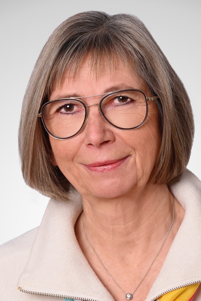 Martina Enneking empfiehlt &#8222;Wir werden jung sein&#8220; von Maxim Leo.  | Foto: privat