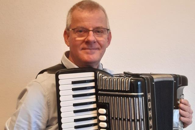 Dirigent des Fischinger Akkordeonorchester: "Die Vorweihnachtszeit ist leider sehr berfrachtet"
