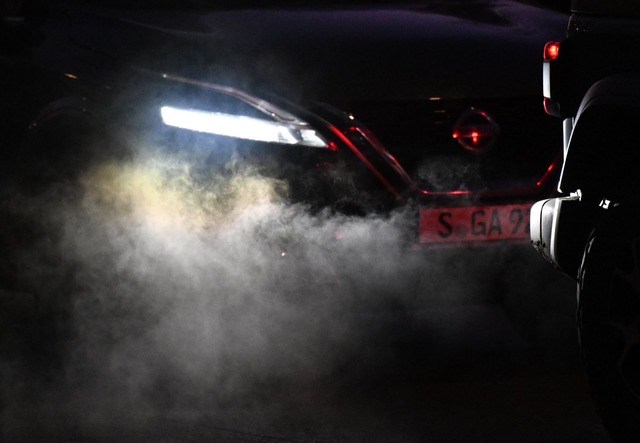 Die EU-Kommission will eine R&uuml;ckn...rbrenner-Aus vorschlagen. (Archivbild)  | Foto: Bernd Wei&szlig;brod/dpa