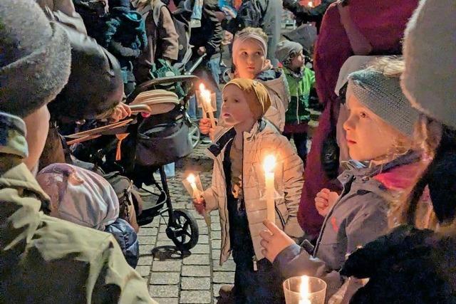 Fotoalbum: Lichter bringen Kinderaugen zum Strahlen