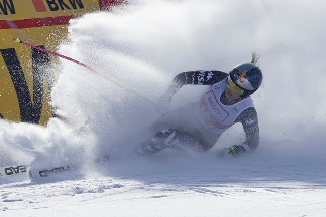 Kaum zu bremsen: Lindsey Vonn fuhr beim Speed-Auftakt in St. Moritz famos.  | Foto: Luciano Bisi/AP/dpa