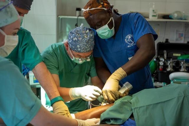 Interplast-rzteteam aus Schopfheim kehrt aus Afrika zurck: "Der Schmerz sitzt noch tief"