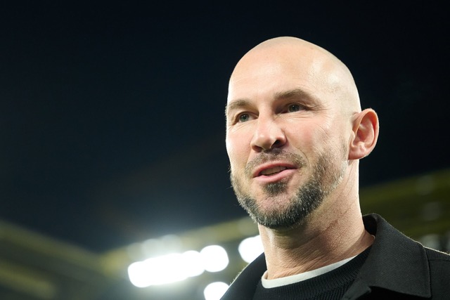 Christian Ilzer w&uuml;nscht sich mit ...n Jahresabschluss daheim. (Archivbild)  | Foto: Bernd Thissen/dpa