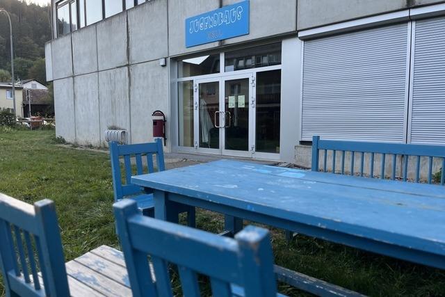 Zeller Juz schon wieder geschlossen – Stadt mchte frher aus Vertrag mit Caritas raus