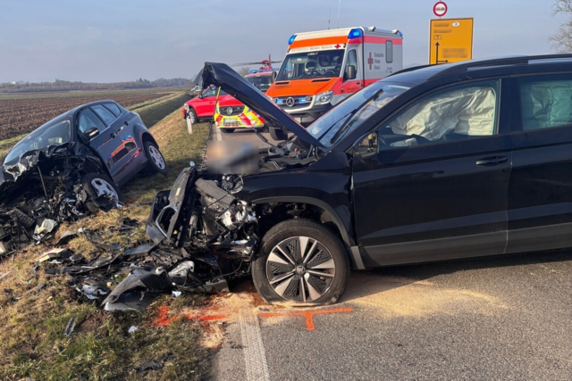 Drei Menschen bei neuerlichem Unfall auf B31 zwischen Breisach und Bad Krozingen verletzt