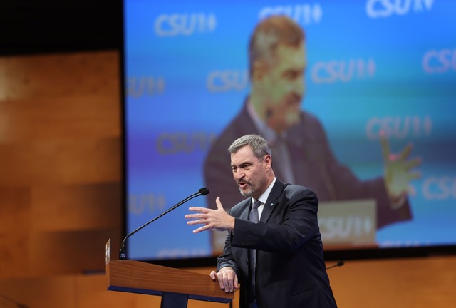 Markus S&ouml;der w&auml;hlt auf dem CSU-Parteitag deutlich Worte.  | Foto: Karl-Josef Hildenbrand/dpa