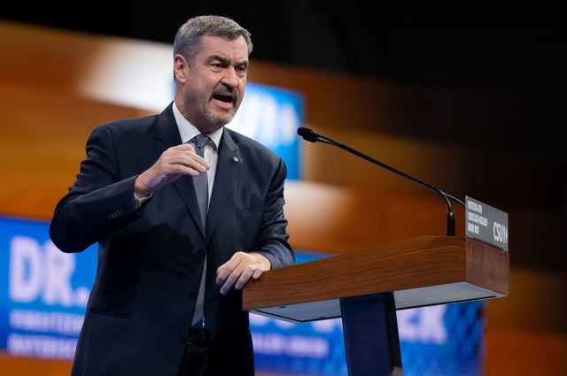 Markus S&ouml;der bekennt sich auf dem CSU-Parteitag zu Israel.  | Foto: Sven Hoppe/dpa