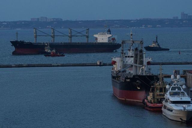 Newsblog: Selenskyj: Russland greift mit 450 Drohnen und 30 Raketen an