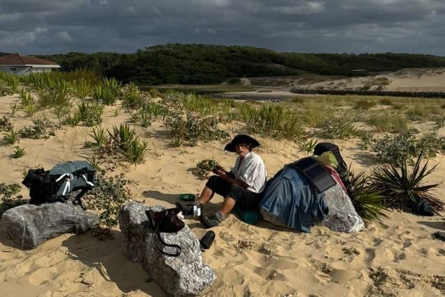 Mllheimer Gastwirt ist den Jakobsweg gewandert - im Piratendress