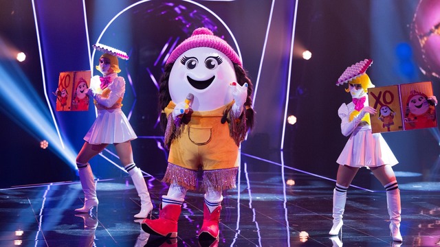 Dieser Promi hat es bis ins Finale geschafft: Das Ei namens "Eggi".  | Foto: Rolf Vennenbernd/dpa