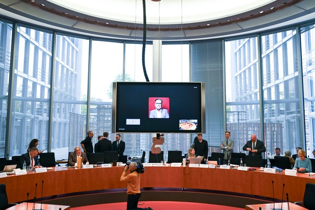 Die Enquete-Kommission des Bundestags ...undheitsminister geladen. (Archivfoto)  | Foto: Katharina Kausche/dpa