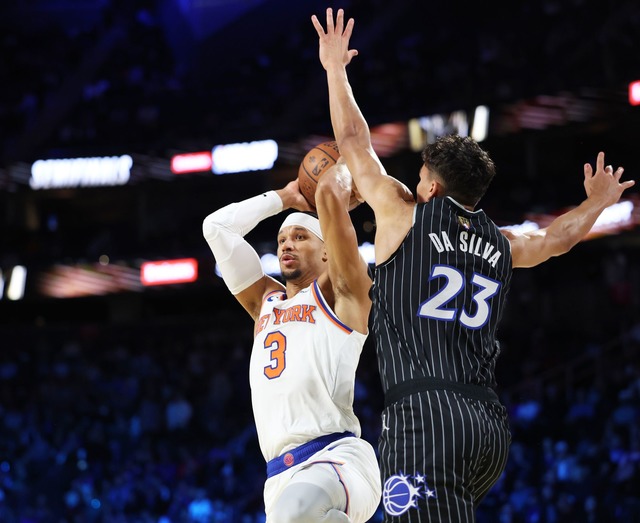 Orlandos Tristan da Silva (l) wehrte s...eblich gegen Josh Hart und die Knicks.  | Foto: Ronda Churchill/AP/dpa