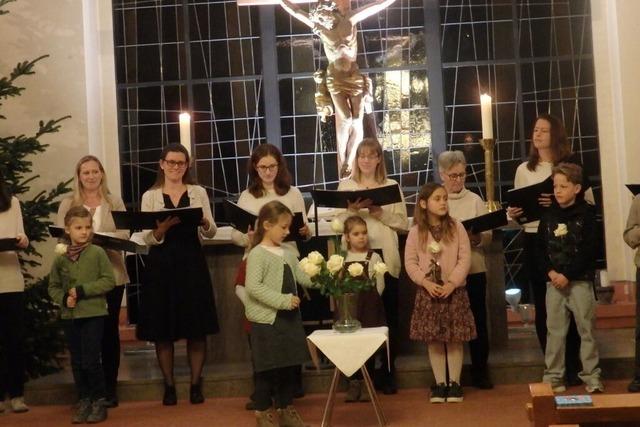 Adventskonzert in Auggen ldt zum Mitsingen bekannter Weihnachtslieder ein