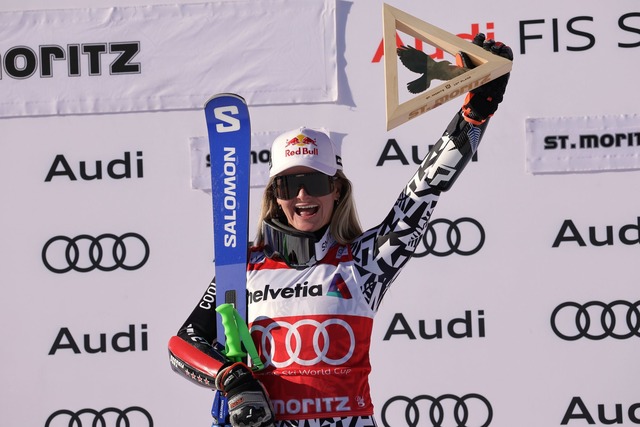 Gewann &uuml;berraschend den Super-G: Alice Robinson.  | Foto: Luciano Bisi/AP/dpa