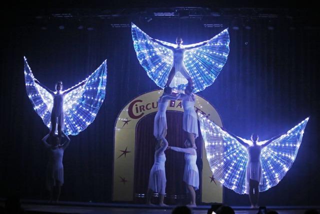 Der Circus Paletti hat in Ettenheim ein Mrchen aus Schatten und Licht prsentiert