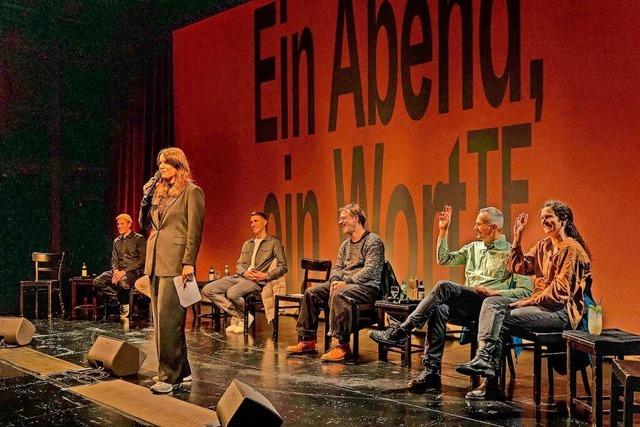 Im Theater Freiburg erklrt Nils Petersen, warum er gerne allein ist