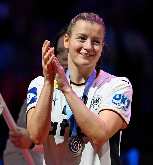 Holt mit den DHB-Frauen WM-Silber: Trainer Markus Gaugisch. | Foto: Federico Gambarini/dpa Holt mit den DHB-Frauen WM-Silber: Trainer Markus Gaugisch. | Foto: Federico Gambarini/dpa