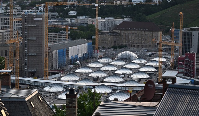 Bleibt wohl noch l&auml;nger eine Baus...r Stuttgarter Innenstadt. (Archivbild)  | Foto: Bernd Wei&szlig;brod/dpa