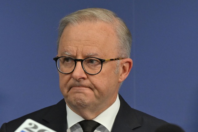 Premier Albanese sieht sich scharfer Kritik ausgesetzt.  | Foto: Mick Tsikas/AAP/dpa