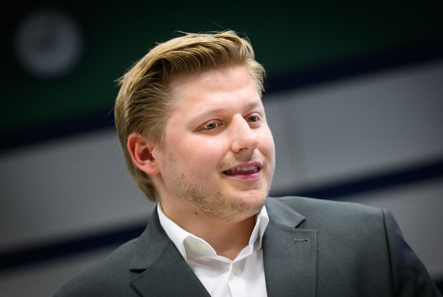 Sebastian Hotz hat eine Mediensatire geschrieben. (Archivbild)  | Foto: Bernd von Jutrczenka/dpa