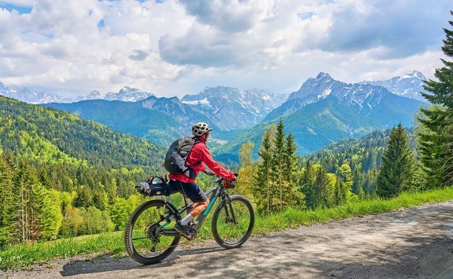 Traumhafter Ausblick auf die Julischen Alpen.  | Foto: Umomos