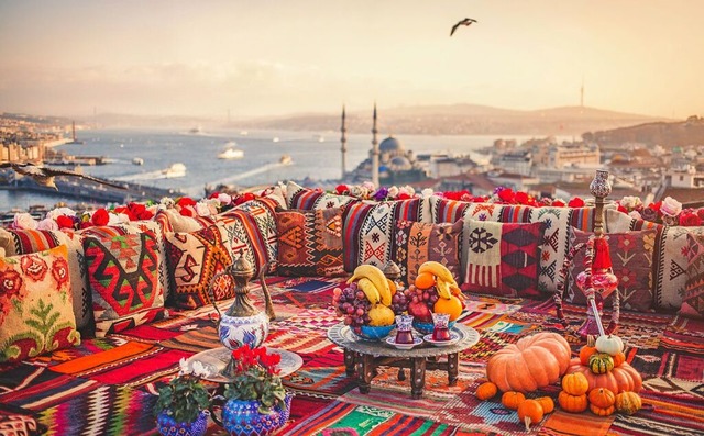 Orientalisches Flair �ber den D�chern Istanbuls.  | Foto: Lepneva Irina/Shutterstock.com
