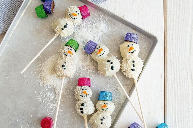 Schneemnner am Stil  | Foto: Claudia Timmann (dpa)